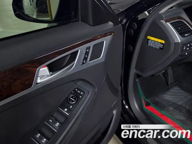 Hyundai Genesis 2014 thumb 6