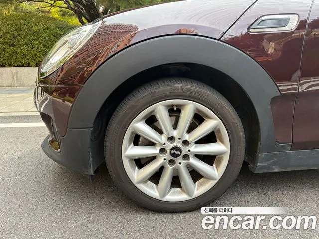 MINI Clubman 2017 thumb 5