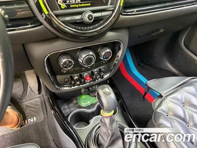 MINI Clubman 2017 thumb 6