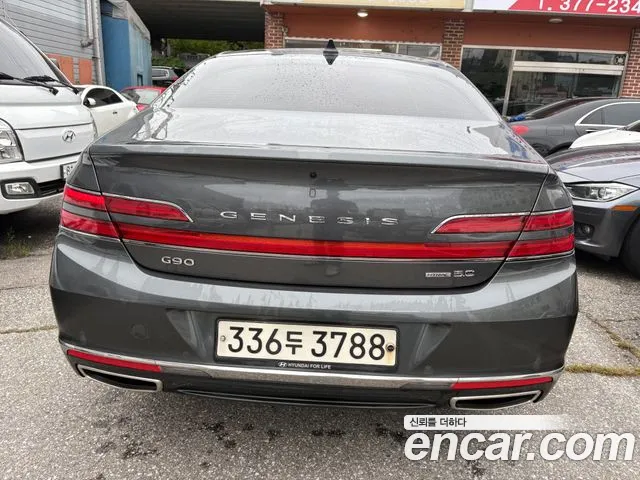 Genesis G90 2019 thumb 4