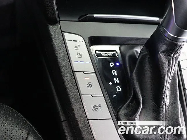 Hyundai Avante 2017 thumb 10