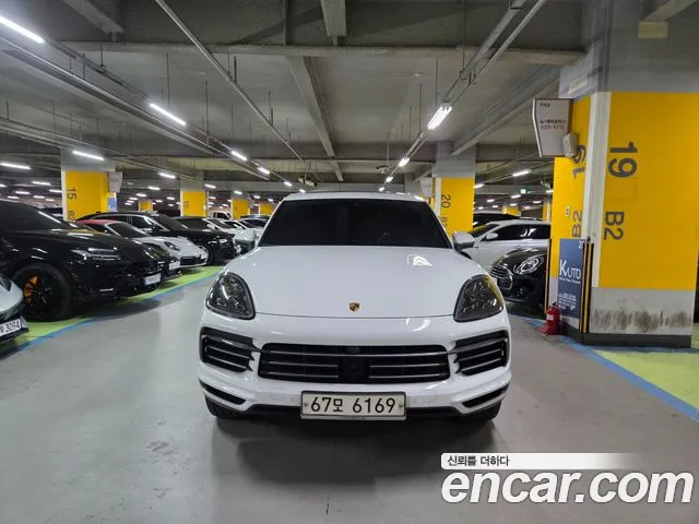 Porsche Cayenne 2019 thumb 2