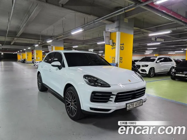 Porsche Cayenne 2019 thumb 3