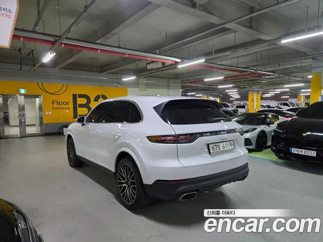 Porsche Cayenne 2019 thumb 6