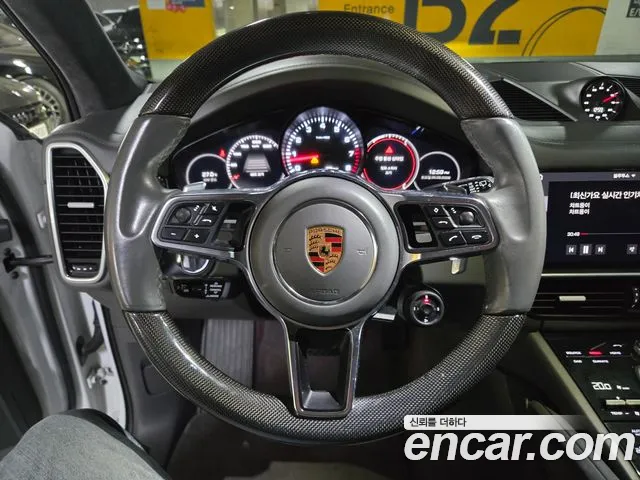 Porsche Cayenne 2019 thumb 10