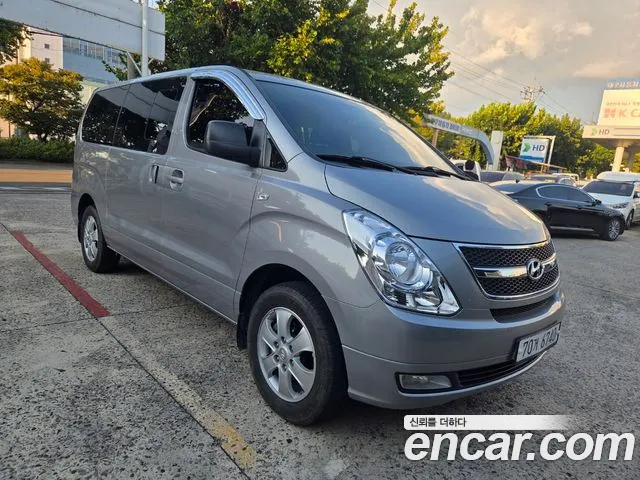 Hyundai Starex 2015 thumb 2