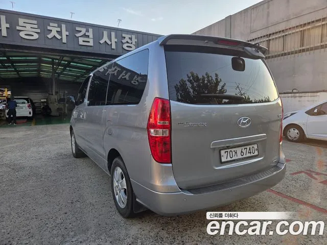 Hyundai Starex 2015 thumb 5