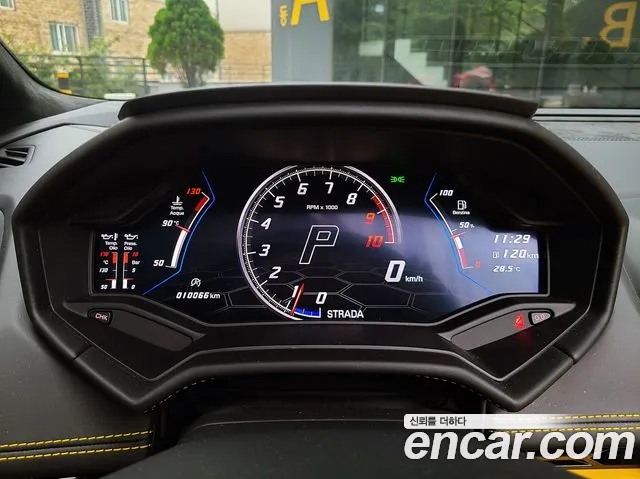 Lamborghini Huracan 2023 thumb 8