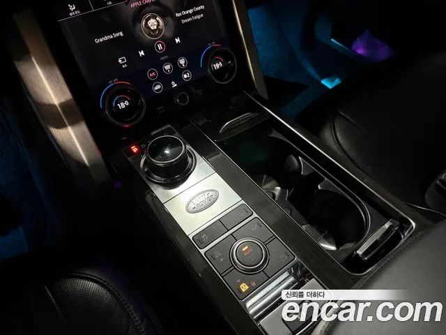 Land Rover Range Rover 2018 thumb 9