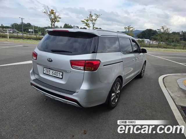 Kia Carnival 2014 thumb 3
