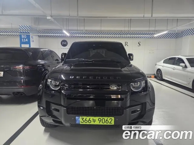 Land Rover Defender 2025 thumb 2