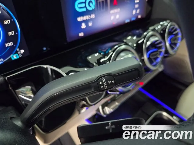 Mercedes-Benz EQA 2025 thumb 9
