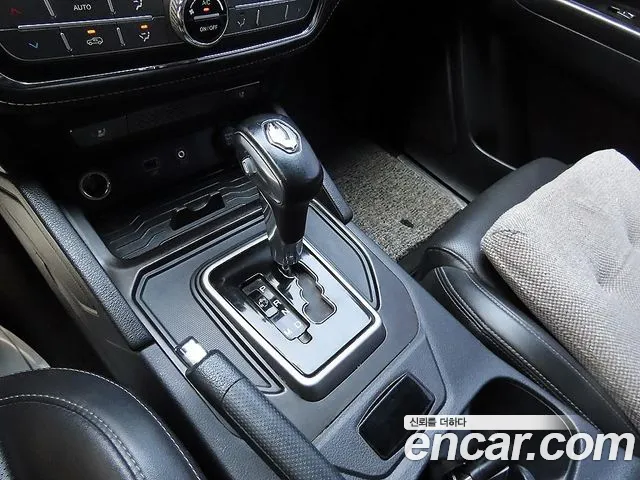 KG_Mobility_Ssangyong Rexton 2019 thumb 10