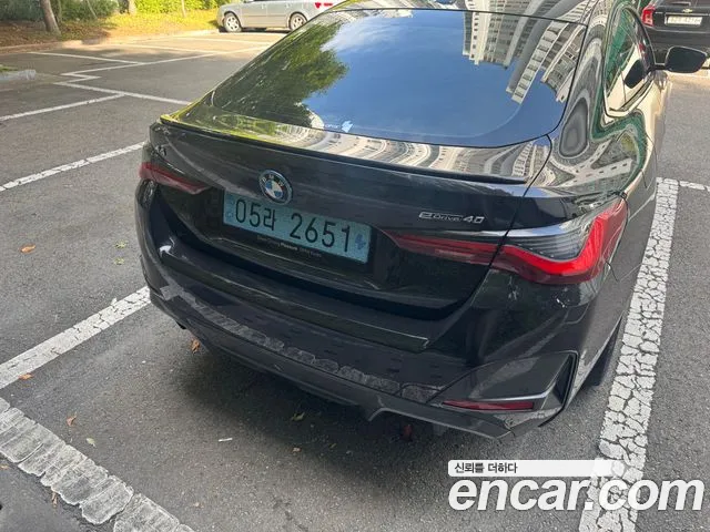 BMW i4 2023 thumb 7