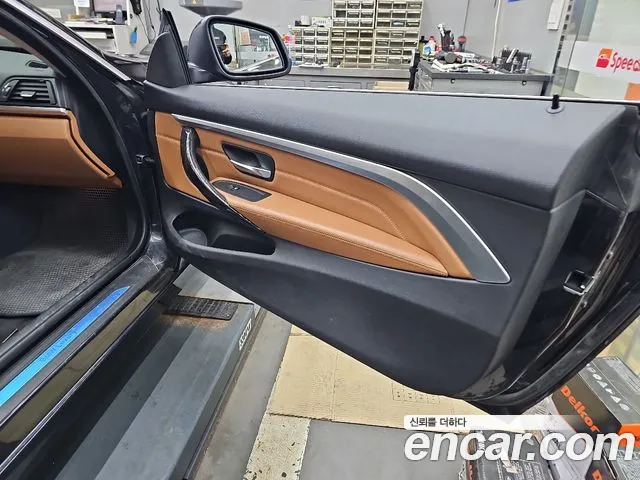 BMW 4-Series 2014 thumb 7