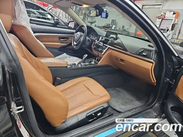 BMW 4-Series 2014 thumb 10