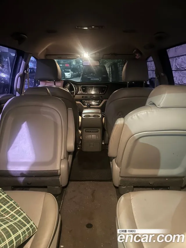 Kia Carnival 2014 thumb 3