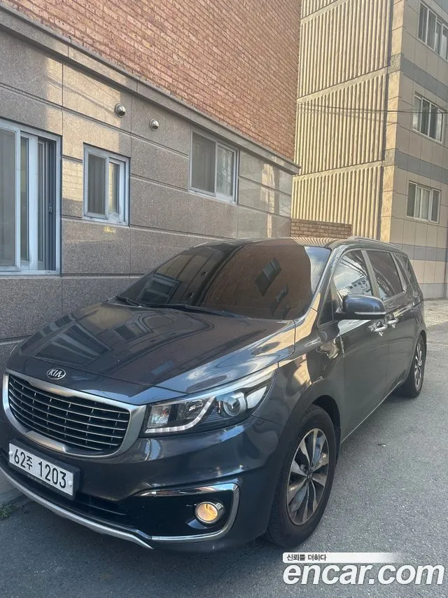 Kia Carnival 2014 thumb 12