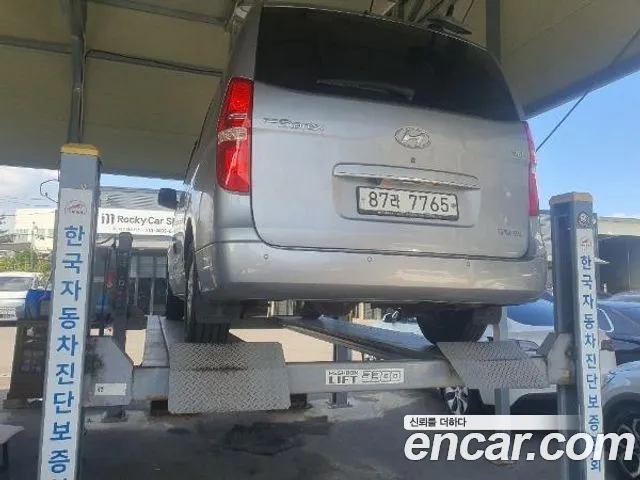 Hyundai Starex 2017 thumb 2