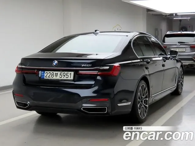BMW 7-Series 2021 thumb 3