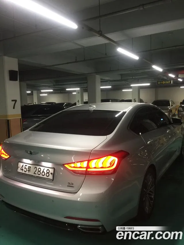 Hyundai Genesis 2014 thumb 2