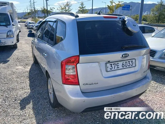 Kia Carens 2008 thumb 3