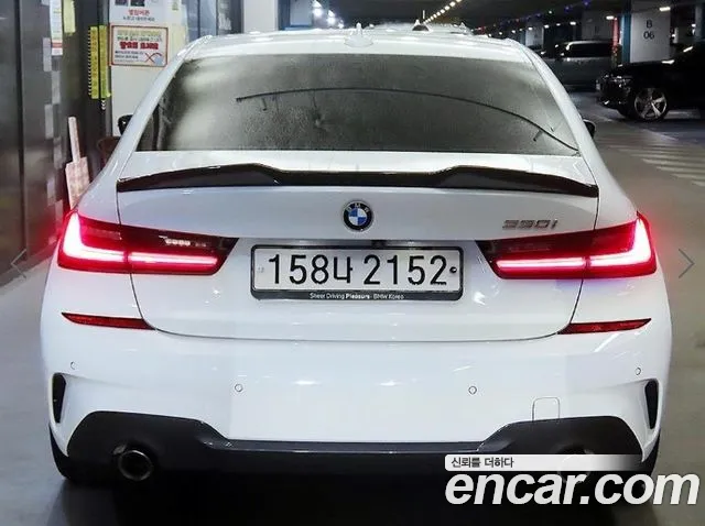 BMW 3-Series 2019 thumb 5