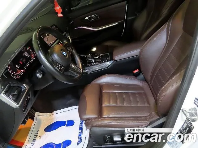 BMW 3-Series 2019 thumb 6
