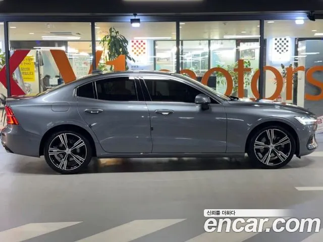 Volvo S60 2020 thumb 3