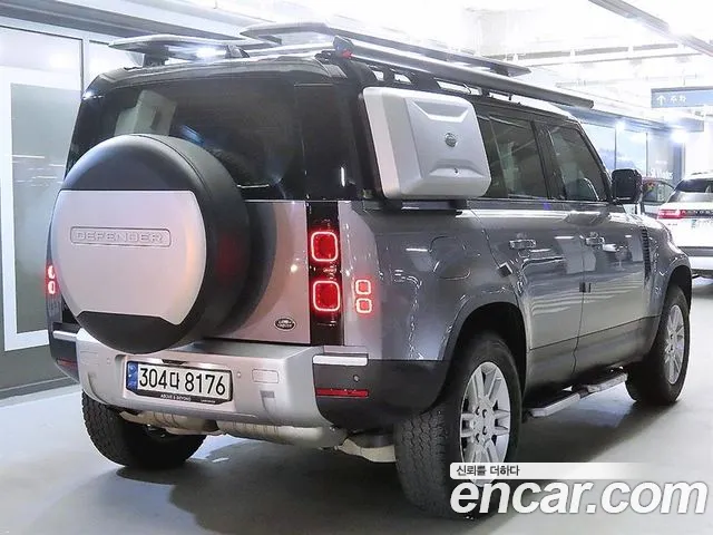 Land Rover Defender 2020 thumb 4