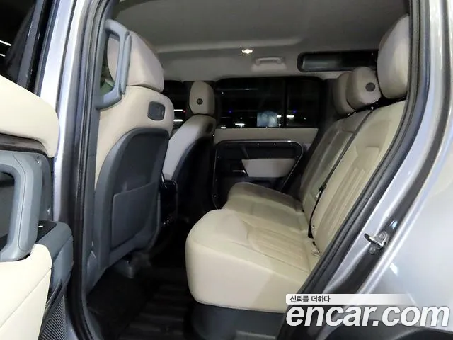 Land Rover Defender 2020 thumb 7