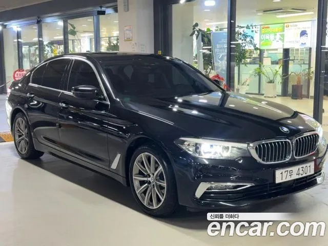 BMW 5-Series 2018 thumb 2