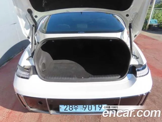 Hyundai IONIQ 6 2023 thumb 5