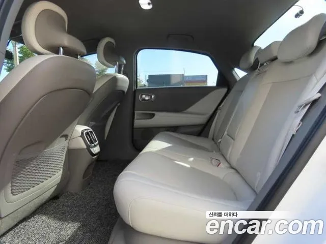 Hyundai IONIQ 6 2023 thumb 8