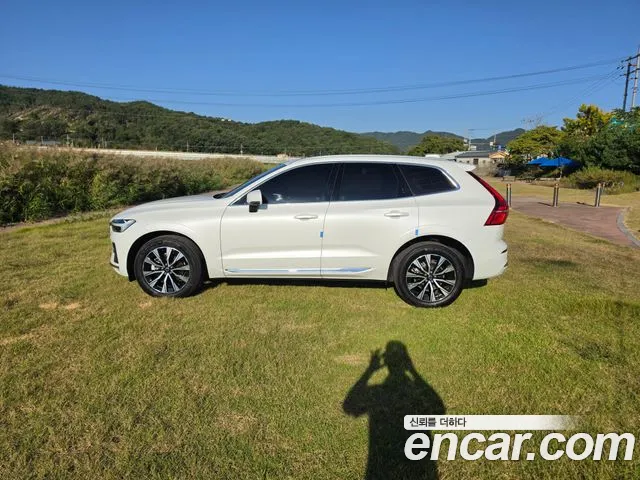 Volvo XC60 2024 thumb 4