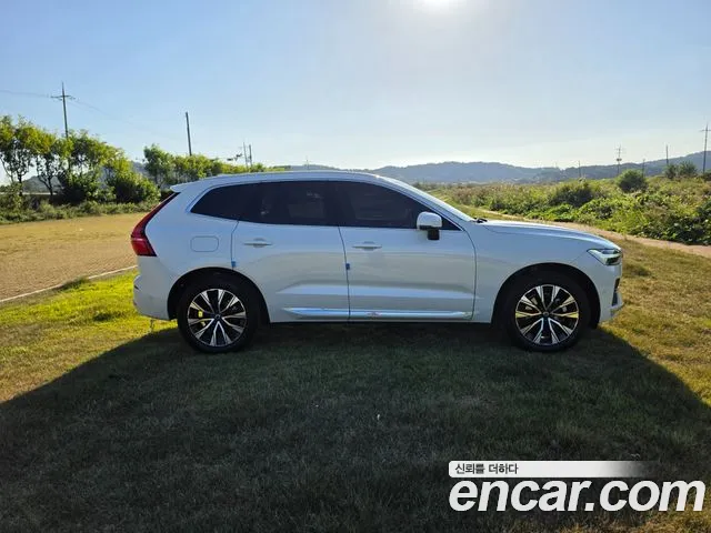 Volvo XC60 2024 thumb 8