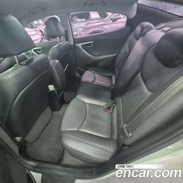 Hyundai Avante 2014 thumb 5