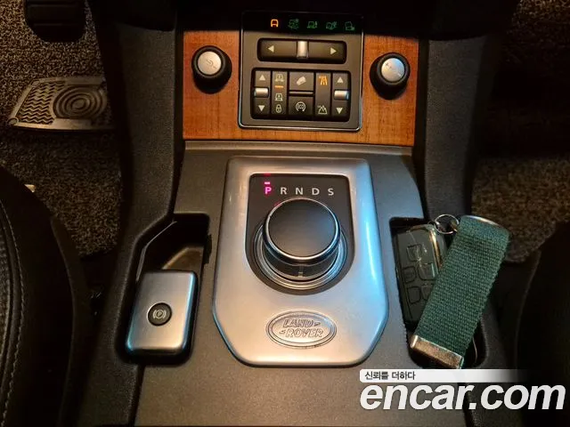 Land Rover Discovery 2014 thumb 9