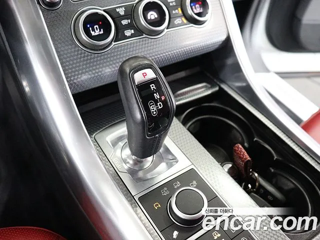 Land Rover Range Rover Sport 2017 thumb 10