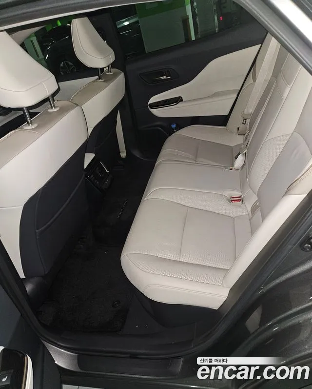 Toyota Crown 2024 thumb 10