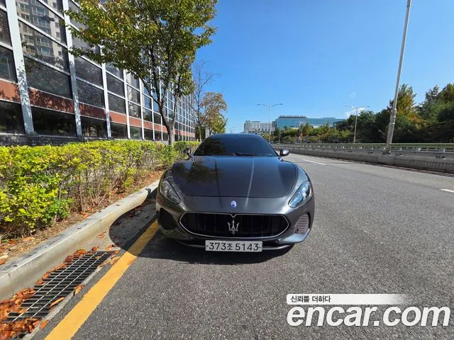 Maserati GranTurismo 2018 thumb 3