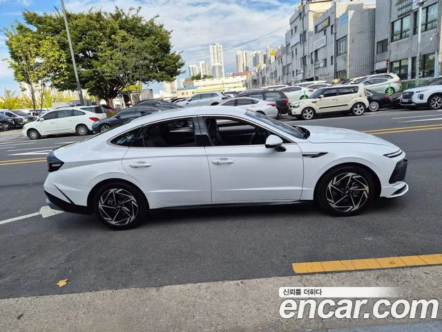 Hyundai Sonata 2023 thumb 4