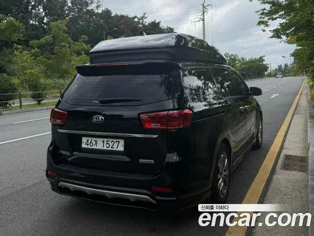 Kia Carnival 2018 thumb 5