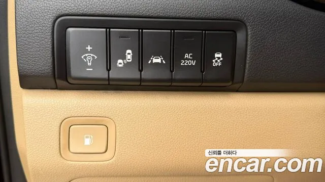 Kia Carnival 2018 thumb 10