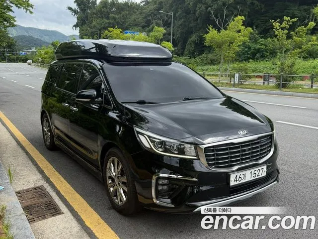 Kia Carnival 2018 thumb 11