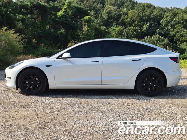 Tesla Model 3 2022 thumb 6