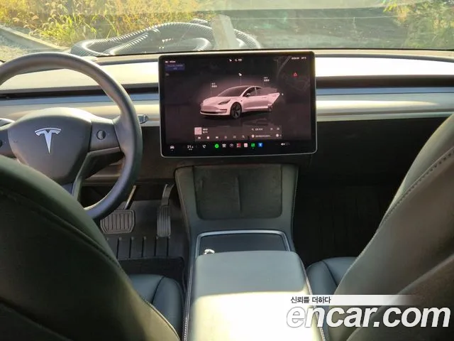 Tesla Model 3 2022 thumb 9