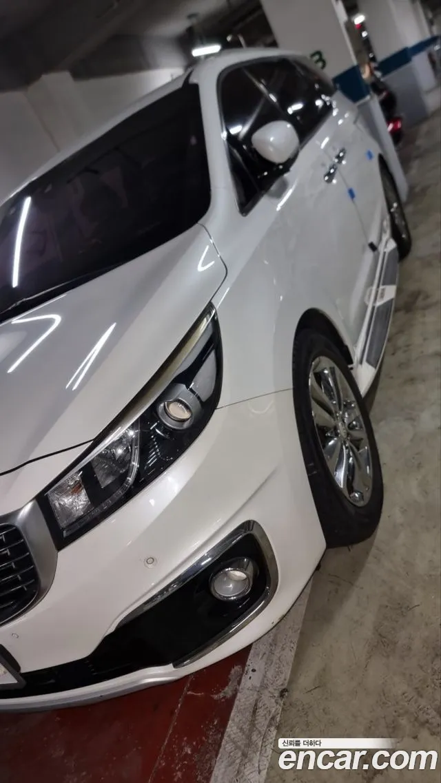 Kia Carnival 2016 thumb 2