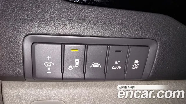 Kia Carnival 2016 thumb 5