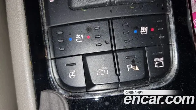 Kia Carnival 2016 thumb 6